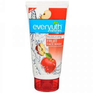 EVERYUTH MOISTURIZING FRUIT FACE WASH - Facewash & Scrubs