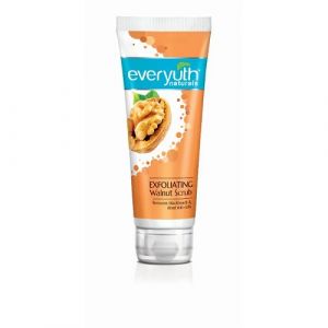 EVERYUTH EXFOLIATINC WALNUT SCRUB - Facewash & Scrubs